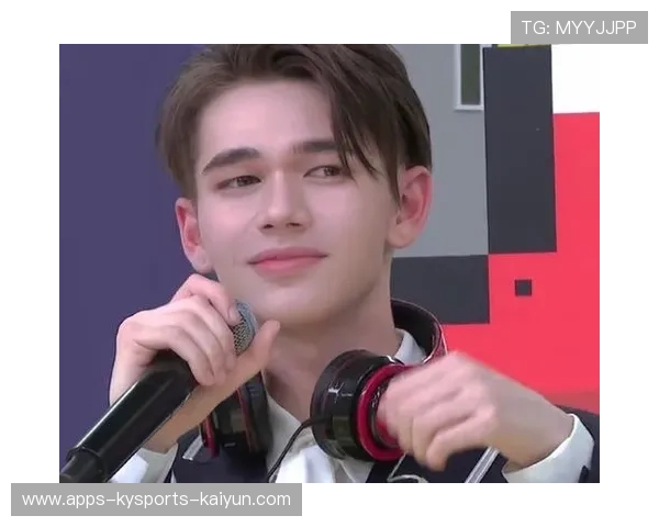 世界冠军露脸照无滤镜帅爆：真正的颜值巅峰，实力与帅气并存